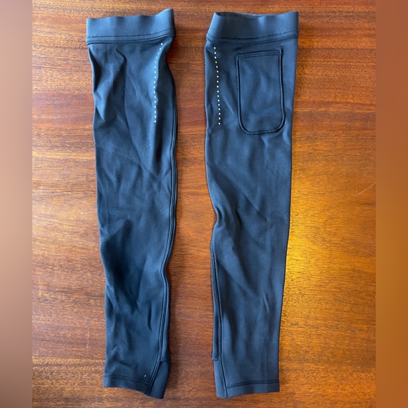 NEVER WORN Lululemon Running sleeves - Picture 1 of 4
